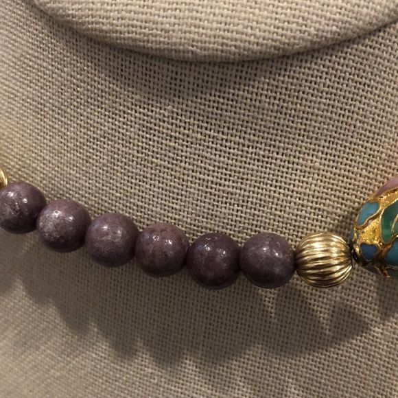 Vintage Amethyst Beads and Gold Floral Cloisonné Enamel Beaded Necklace - Picture 5 of 12